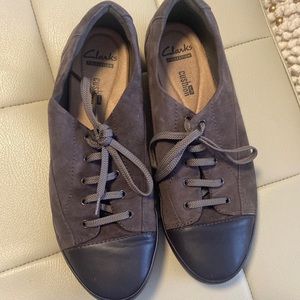 Clarks Suede Leather Sneaker Size: 7.5